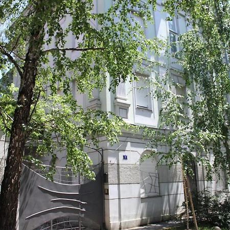 Garden Center Apartment Νόβι Σαντ Εξωτερικό φωτογραφία